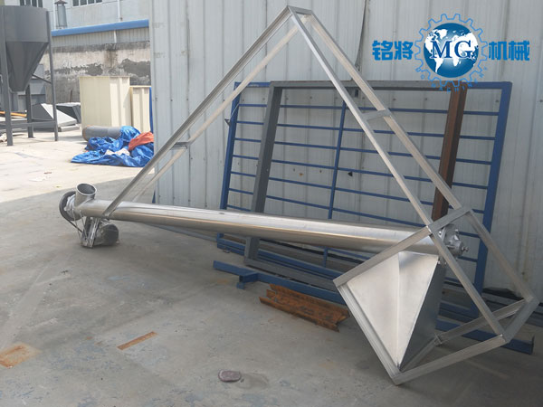幹（gàn）粉砂漿設備螺旋輸送（sòng）機的（de）使用優勢